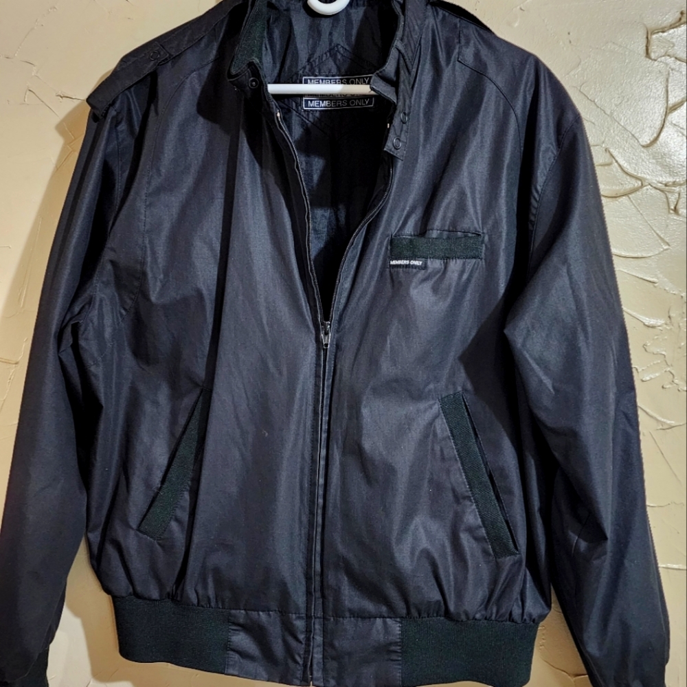 Vintage 80s style Members Only jacket windbreaker zip up coat size M